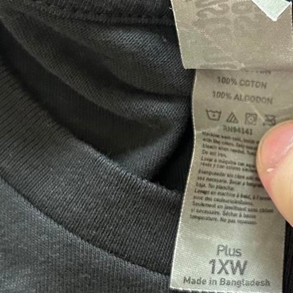 Pumpkin Graphic Tee - Picture 3 of 3